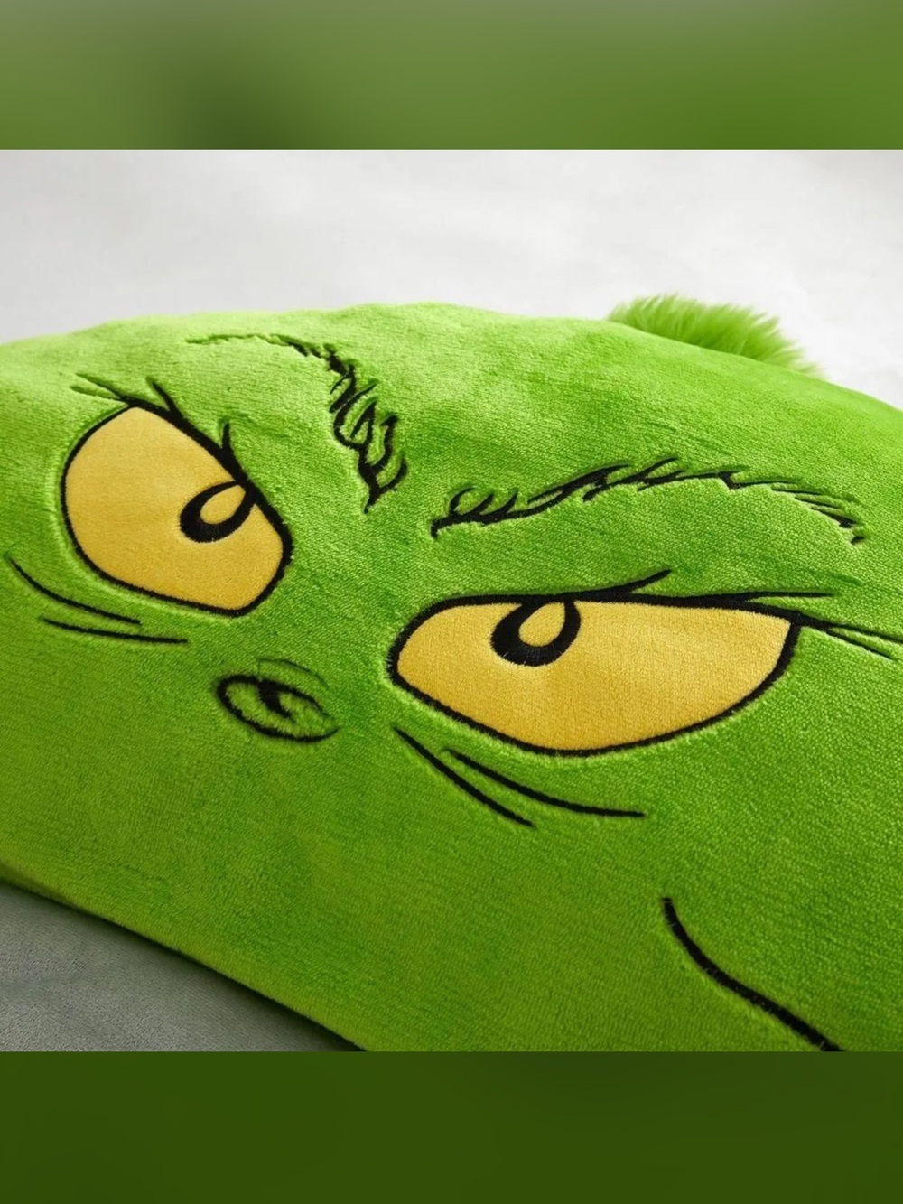 The Grinch Glow in the Dark Kids Plush Slumber
Sleeping Bag 56" × 31" | New - Picture 4 of 13